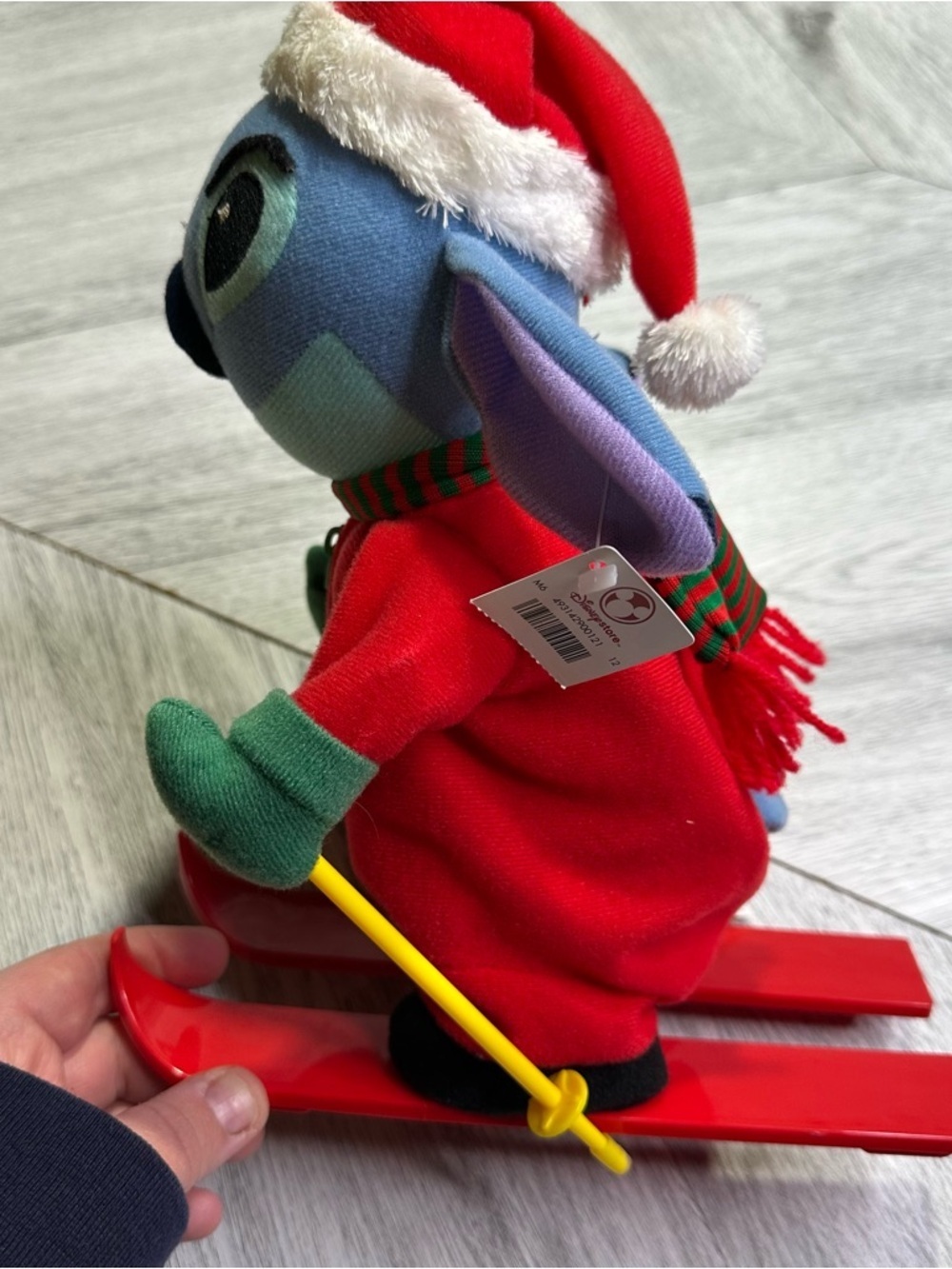 DISNEY FLIP & SKI STITCH CHRISTMAS PLUSH. - Picture 5 of 7